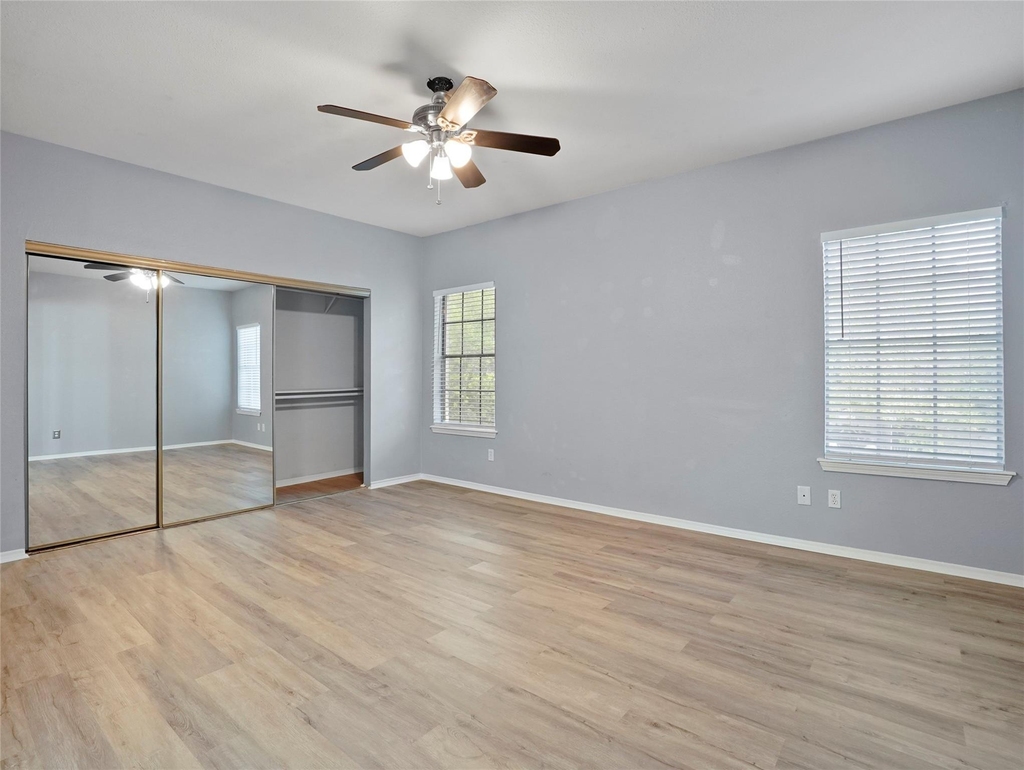 17641 Red Oak Drive - Photo 11