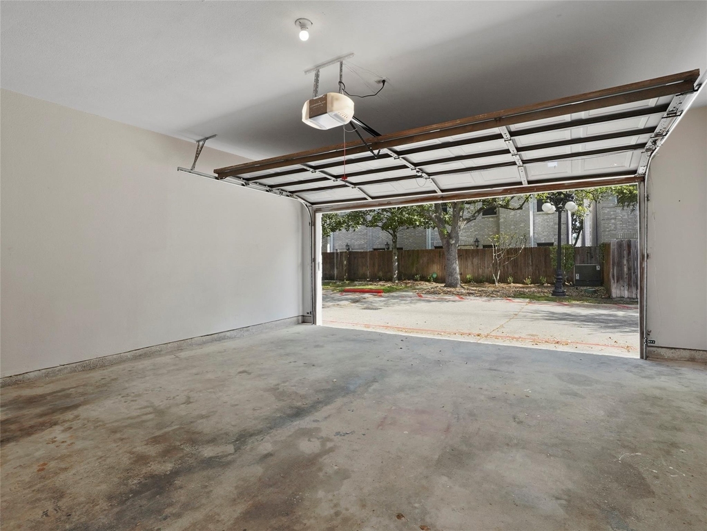 17641 Red Oak Drive - Photo 18