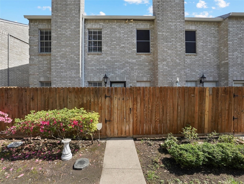 17641 Red Oak Drive - Photo 5