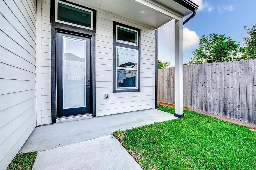 1913 Hoskins Drive - Photo 19