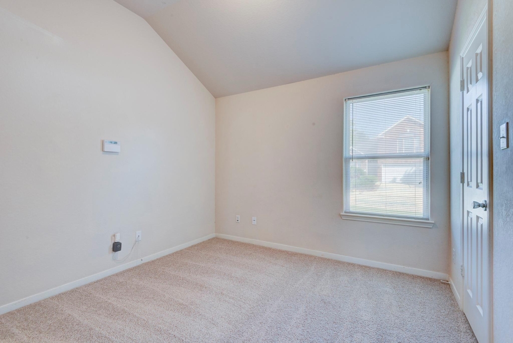 25206 Pepper Ridge Lane - Photo 20