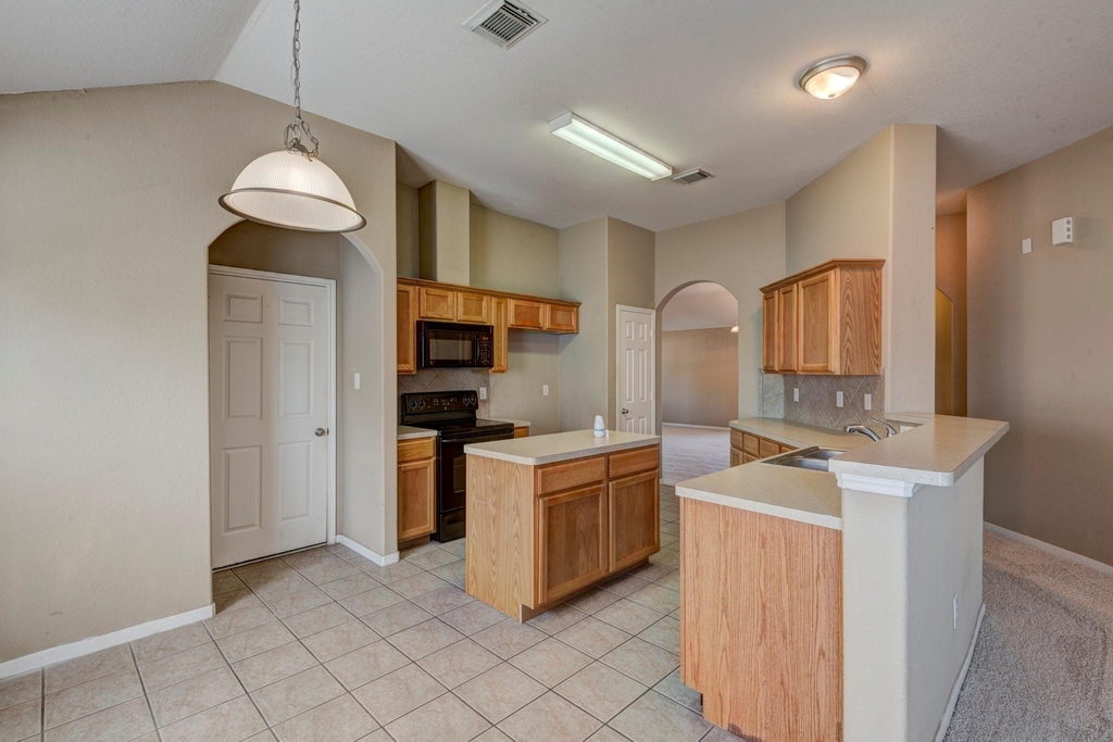 25206 Pepper Ridge Lane - Photo 13