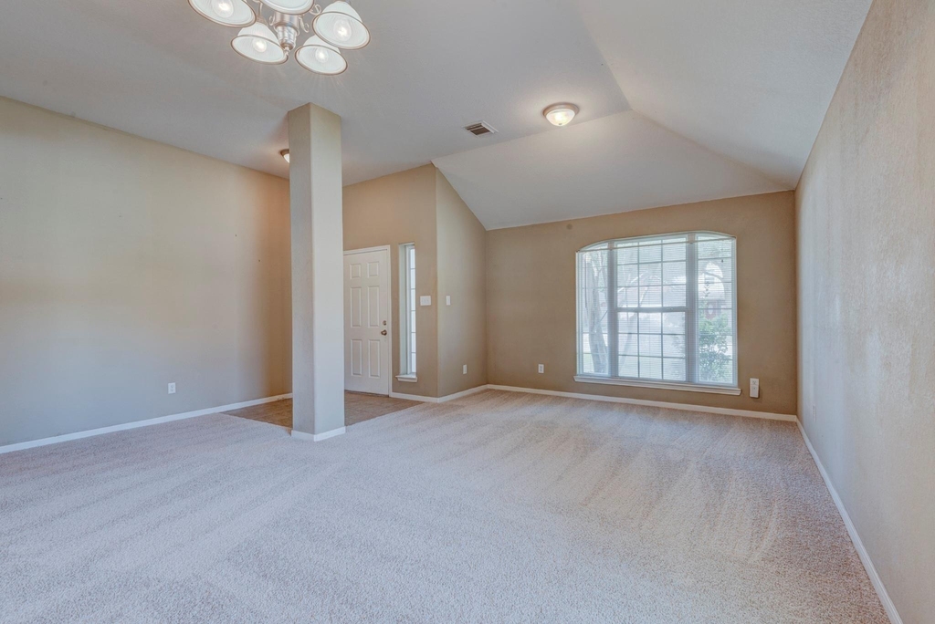 25206 Pepper Ridge Lane - Photo 6