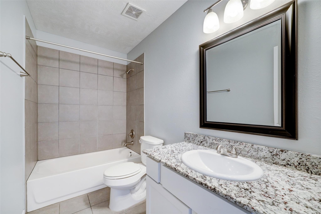 835 Heights Boulevard - Photo 3