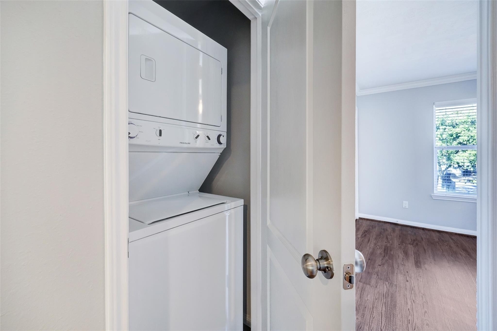 835 Heights Boulevard - Photo 4