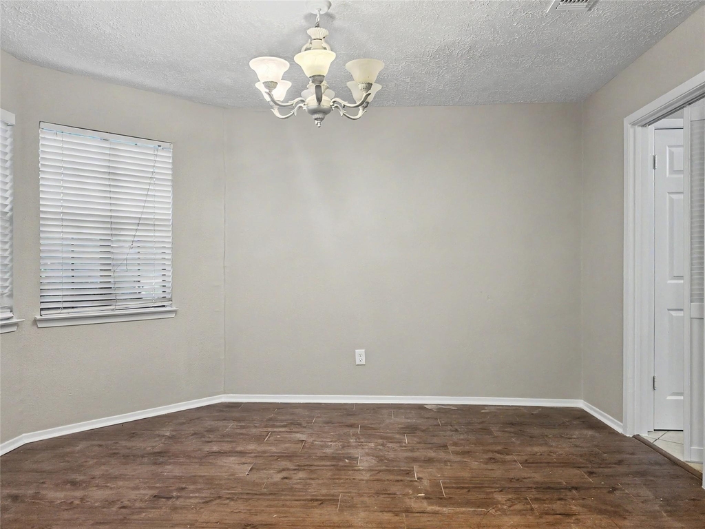 22511 Braken Manor Lane - Photo 2