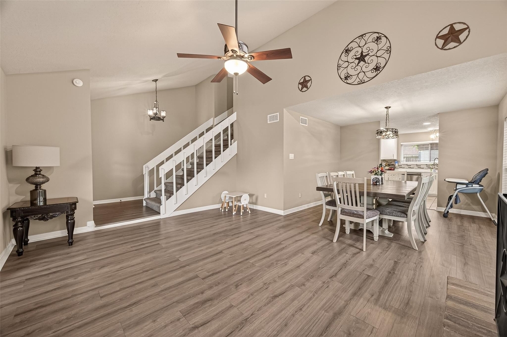 12110 Essenbruk Drive - Photo 5