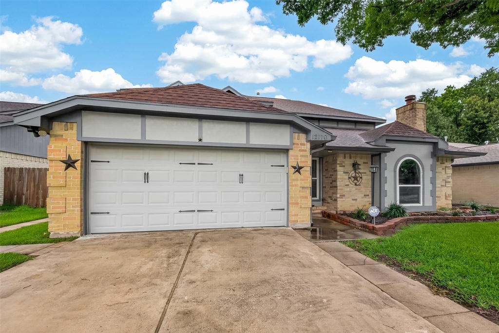 12110 Essenbruk Drive - Photo 1