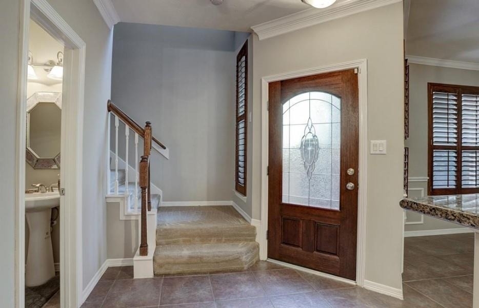 1625 Knox Street - Photo 2