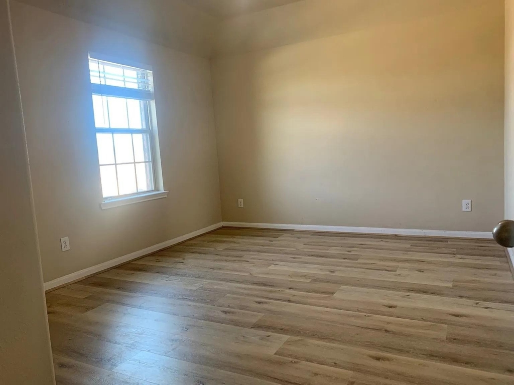 20735 Pine Rain Court - Photo 8
