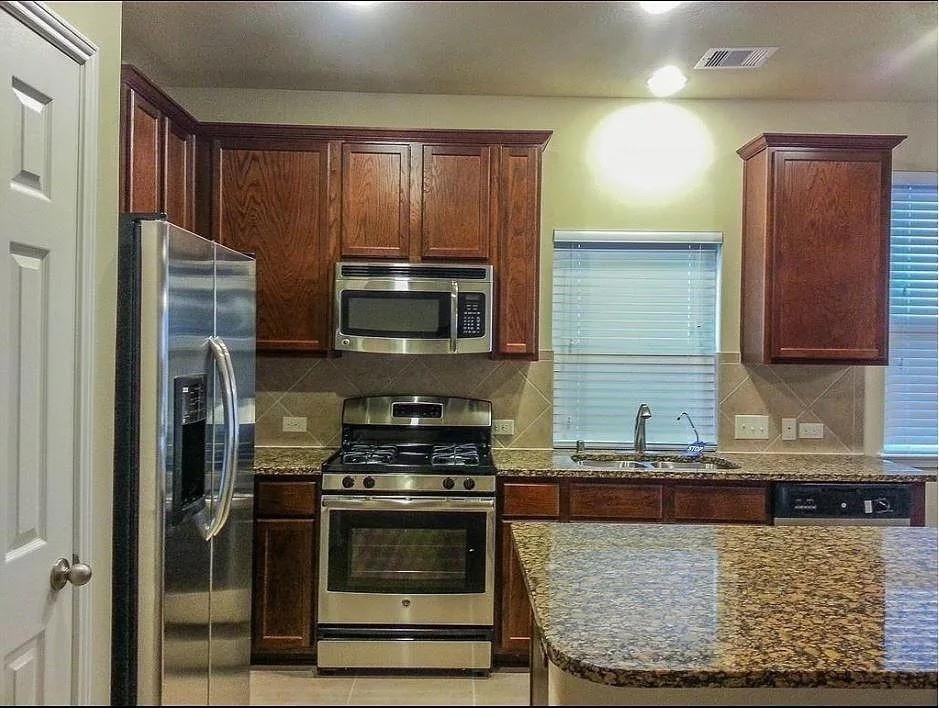 20735 Pine Rain Court - Photo 2