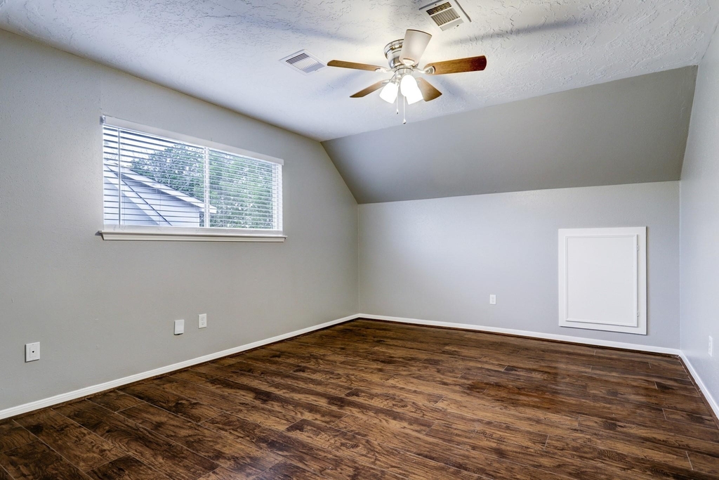 12346 Huntington Venture Drive - Photo 19