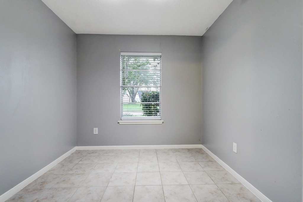 12346 Huntington Venture Drive - Photo 11