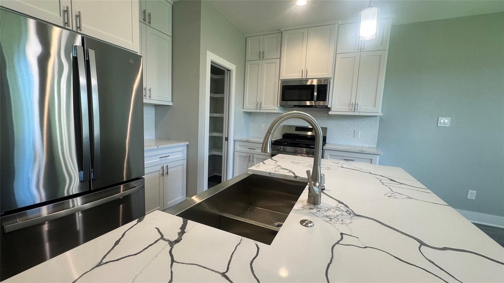 729 Ebenezer Lane - Photo 6