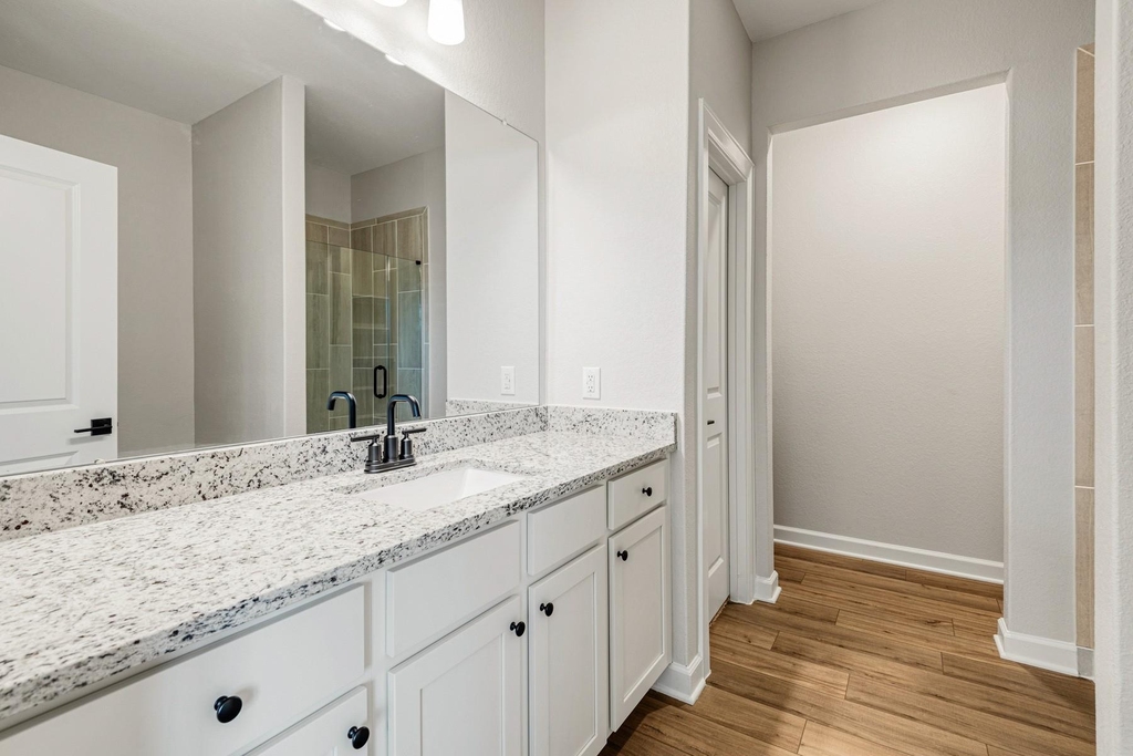 15658 Honey Cove Drive - Photo 13