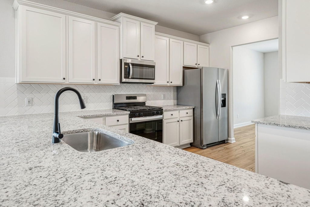 15658 Honey Cove Drive - Photo 5