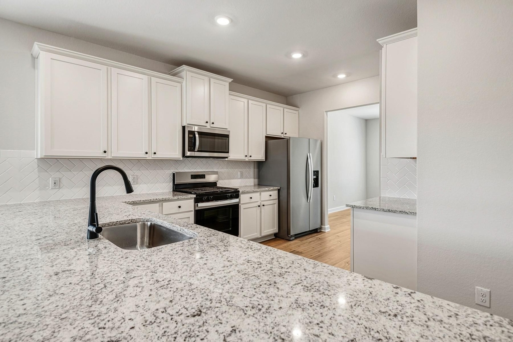 15658 Honey Cove Drive - Photo 8