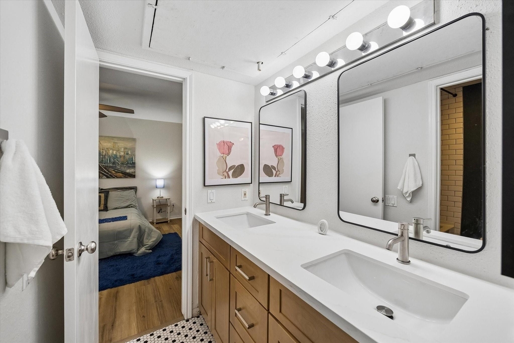 1880 White Oak Drive - Photo 10