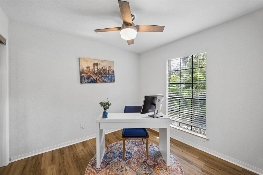 1880 White Oak Drive - Photo 12