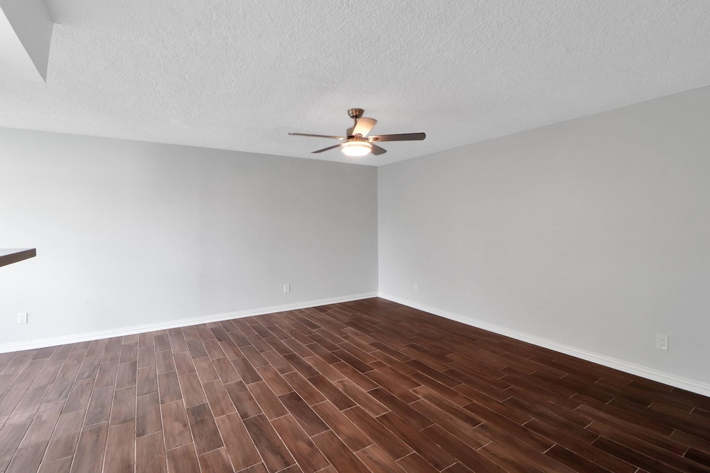 7047 Bissonnet Street - Photo 2