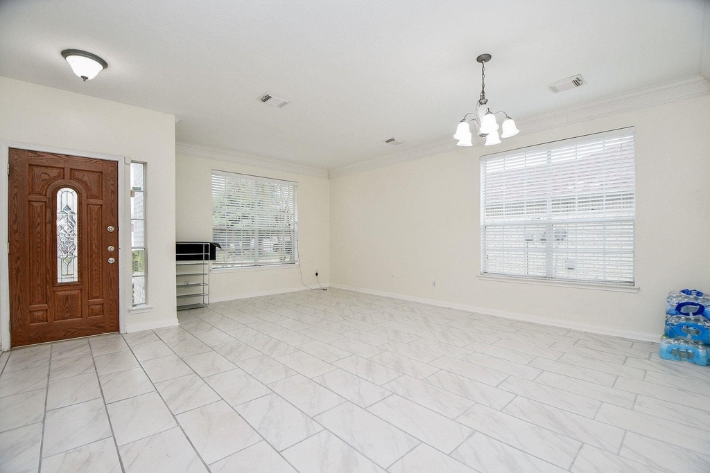 9641 Weldridge Drive - Photo 4