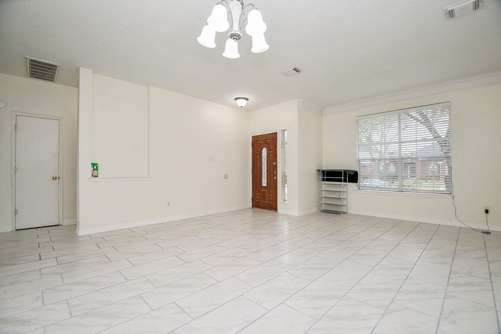 9641 Weldridge Drive - Photo 5