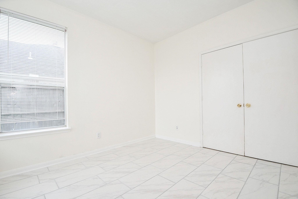 9641 Weldridge Drive - Photo 15