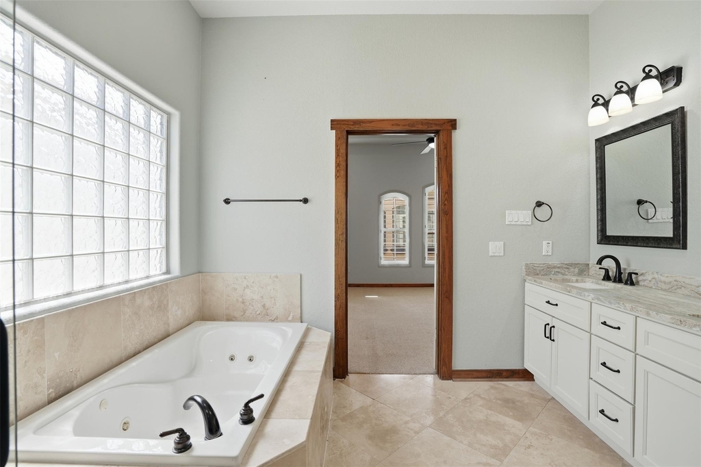 1426 W 21st Street - Photo 18