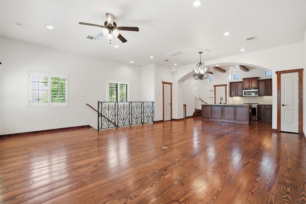1426 W 21st Street - Photo 9