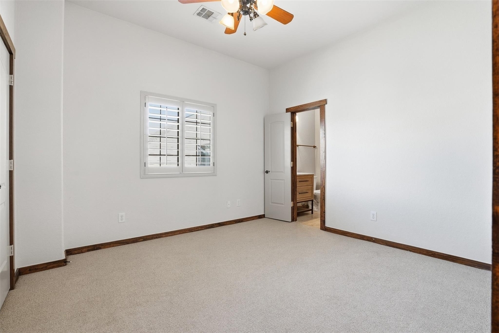 1426 W 21st Street - Photo 20