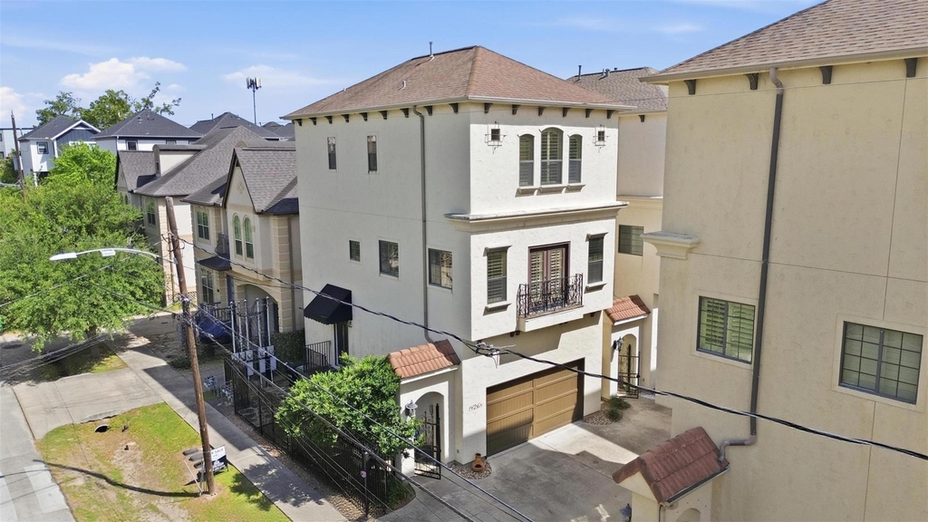 1426 W 21st Street - Photo 0