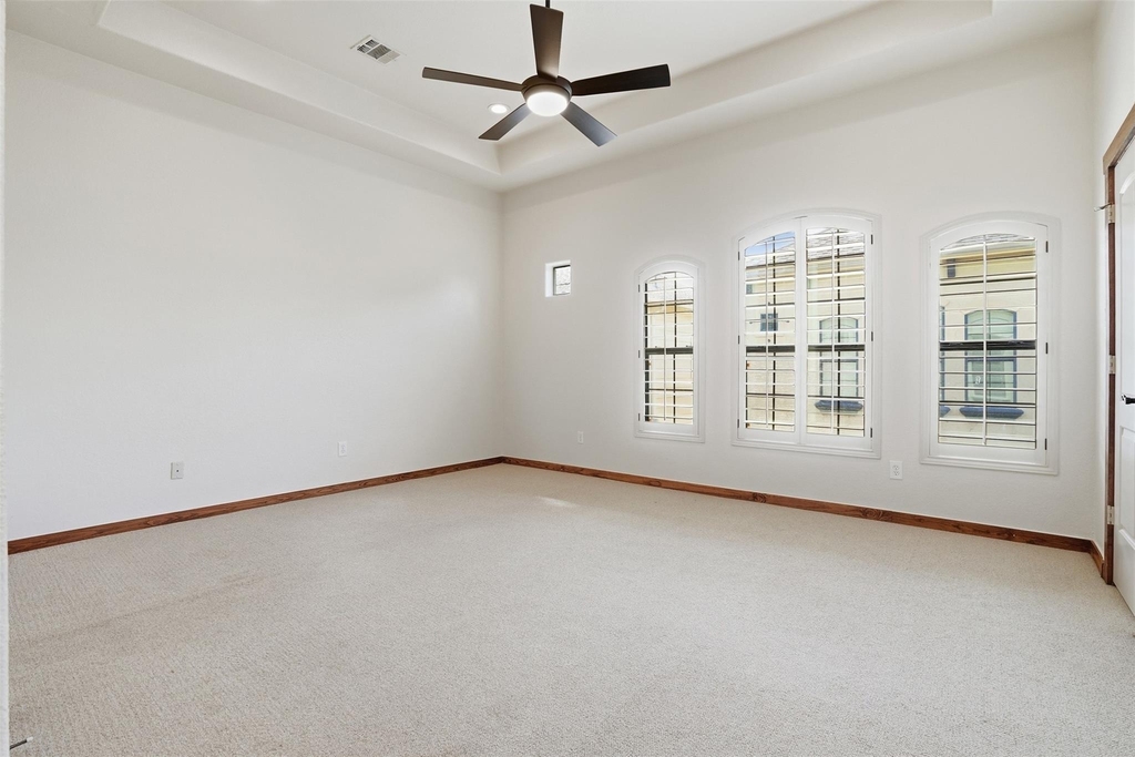 1426 W 21st Street - Photo 15