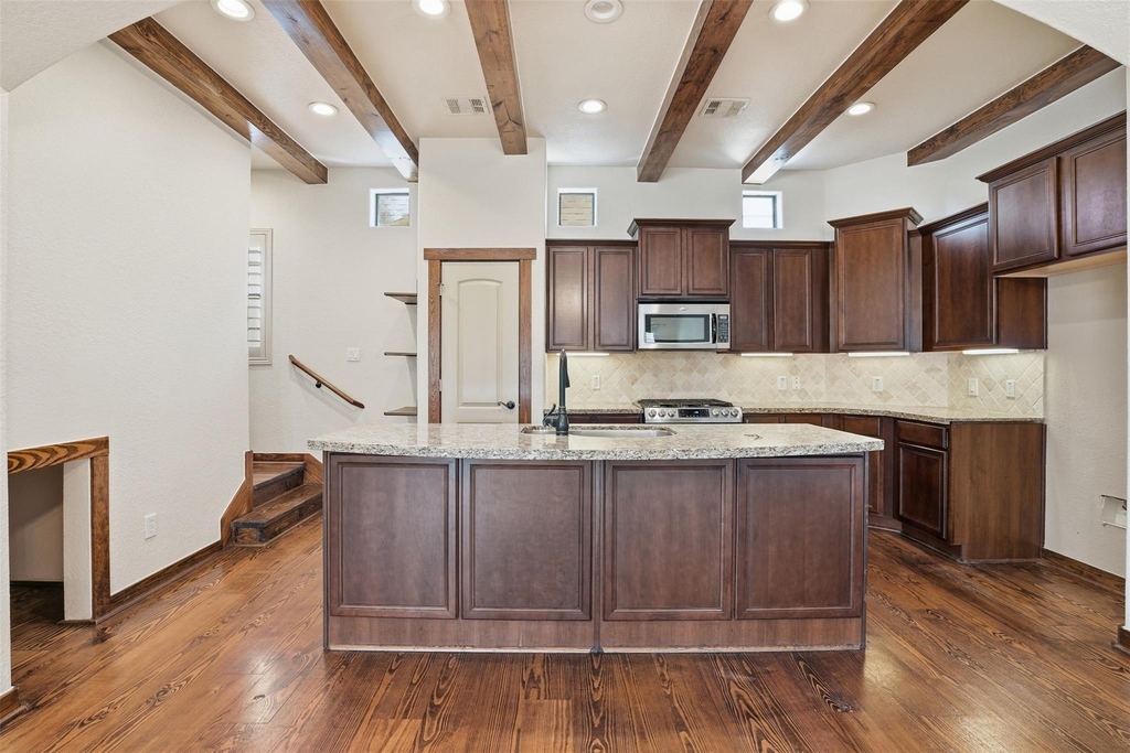 1426 W 21st Street - Photo 11