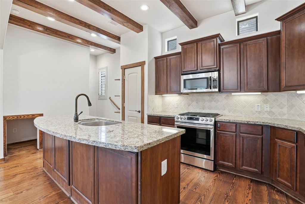 1426 W 21st Street - Photo 13