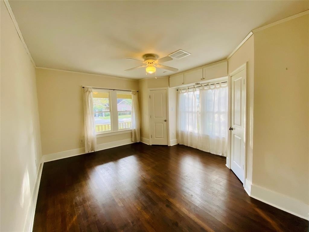 2223 Oxford Street - Photo 7