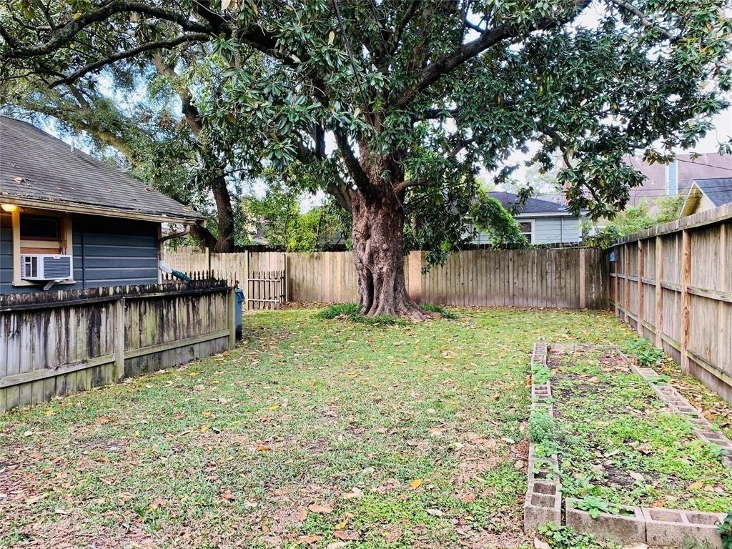2223 Oxford Street - Photo 10