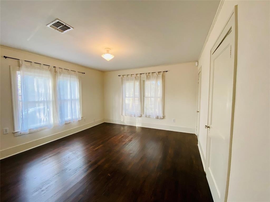 2223 Oxford Street - Photo 9