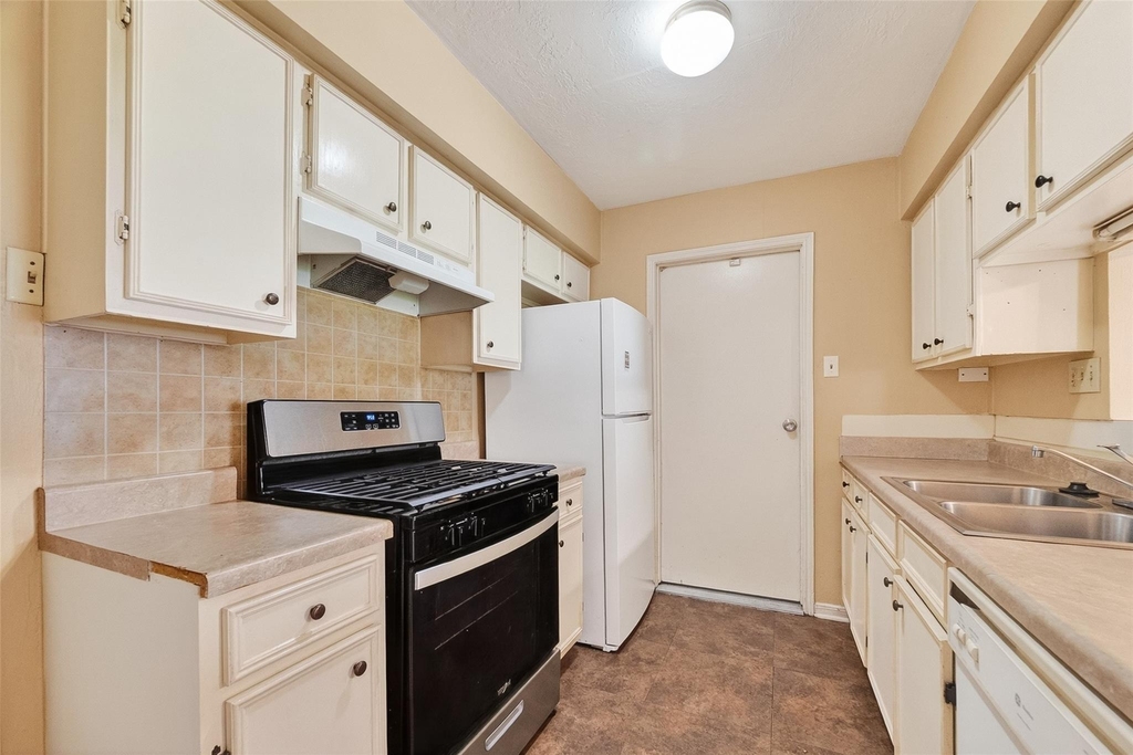 4826 Redfish Reef Drive - Photo 8