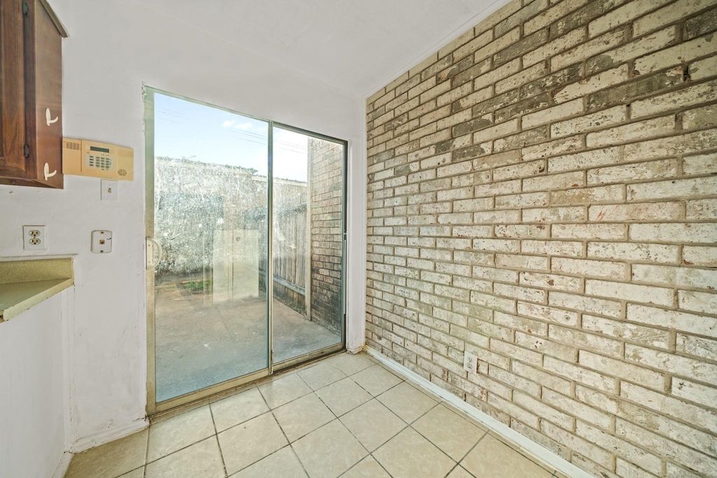 6463 Cambridge Glen Lane - Photo 11
