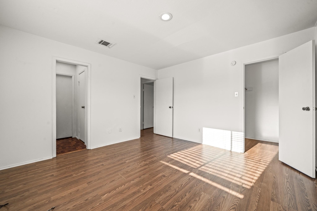 6463 Cambridge Glen Lane - Photo 15