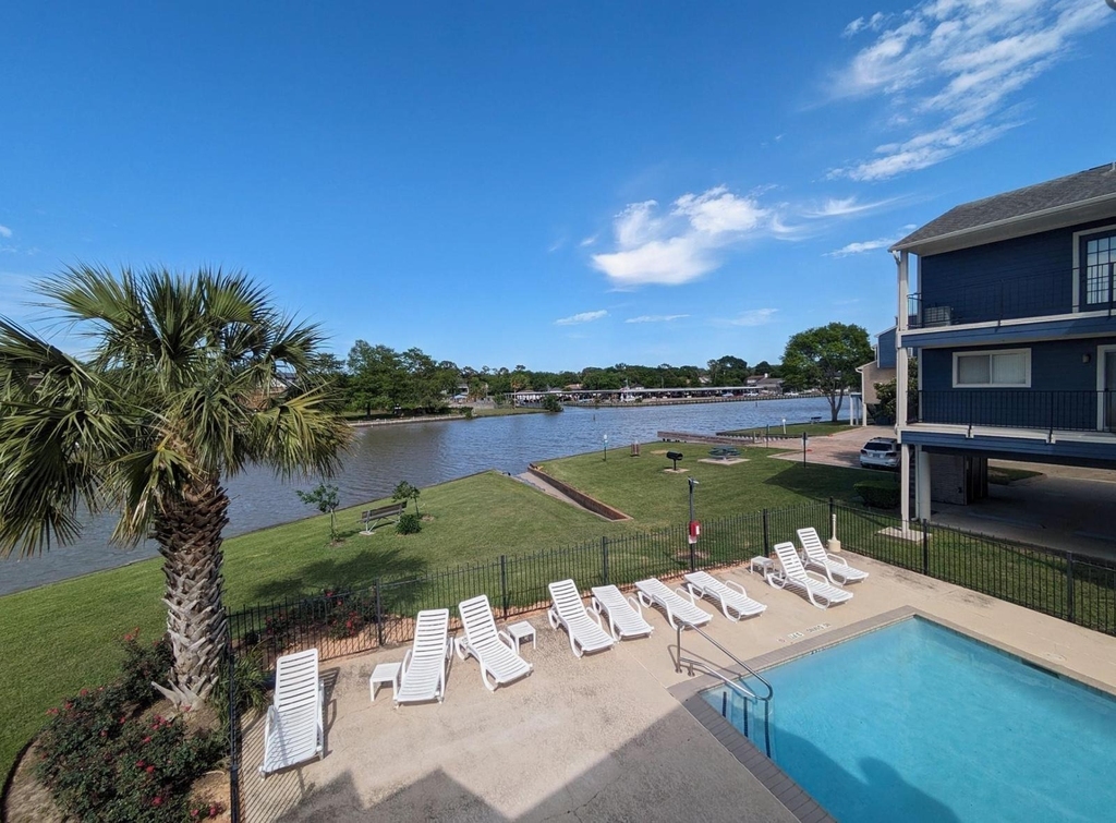 18519 Egret Bay Boulevard - Photo 0