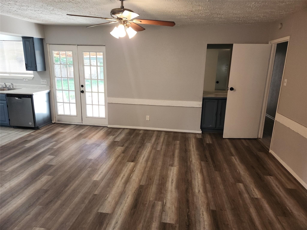 22127 Elsinore Drive - Photo 11