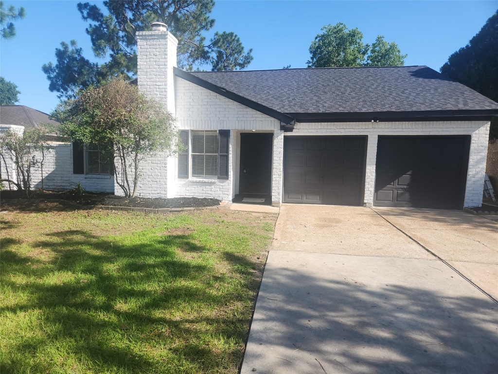 22127 Elsinore Drive - Photo 0