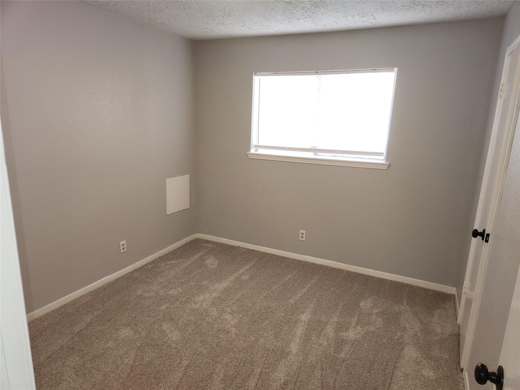 22127 Elsinore Drive - Photo 20