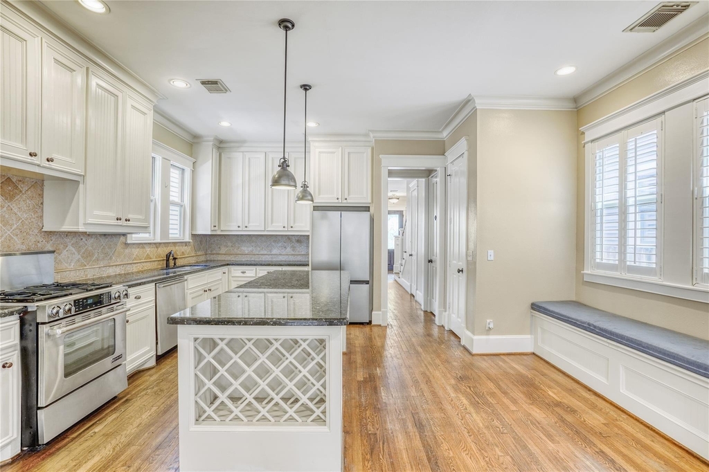 632 W 17th Street - Photo 4