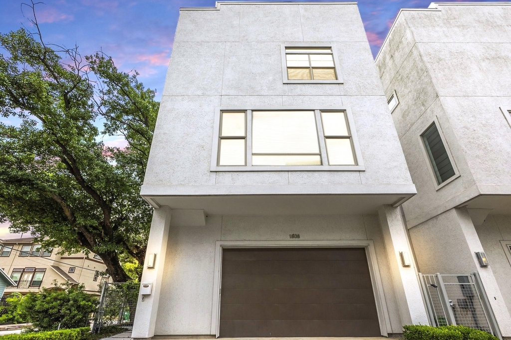 1808 Oakdale Street - Photo 0