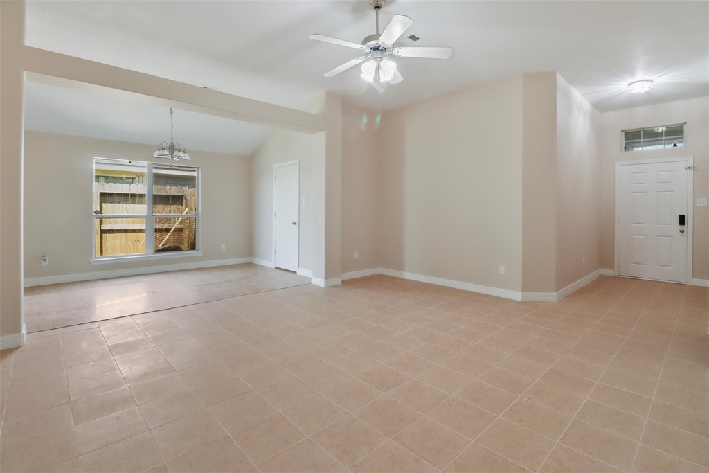 14926 Diamond Way - Photo 2