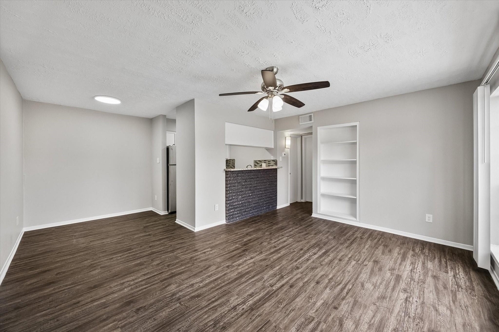 201 Emerson Street - Photo 0