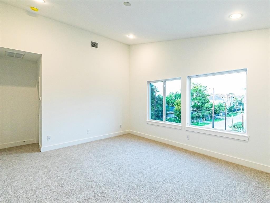 1236 W 25th Street - Photo 19