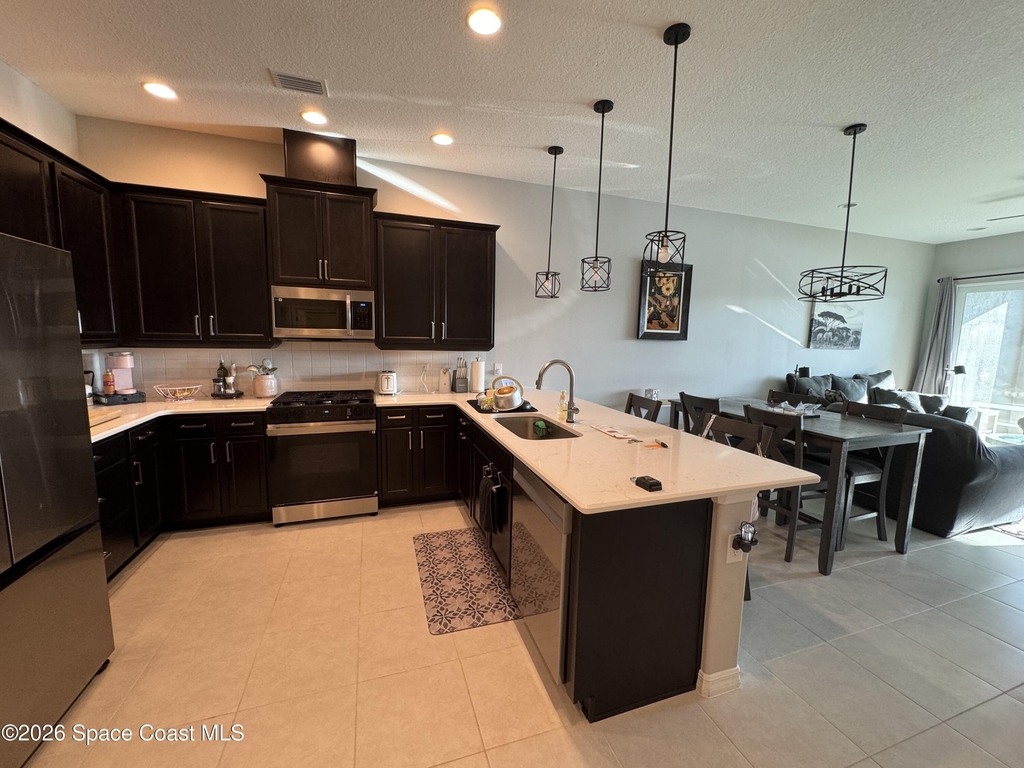 3010 Avalonia Drive - Photo 2